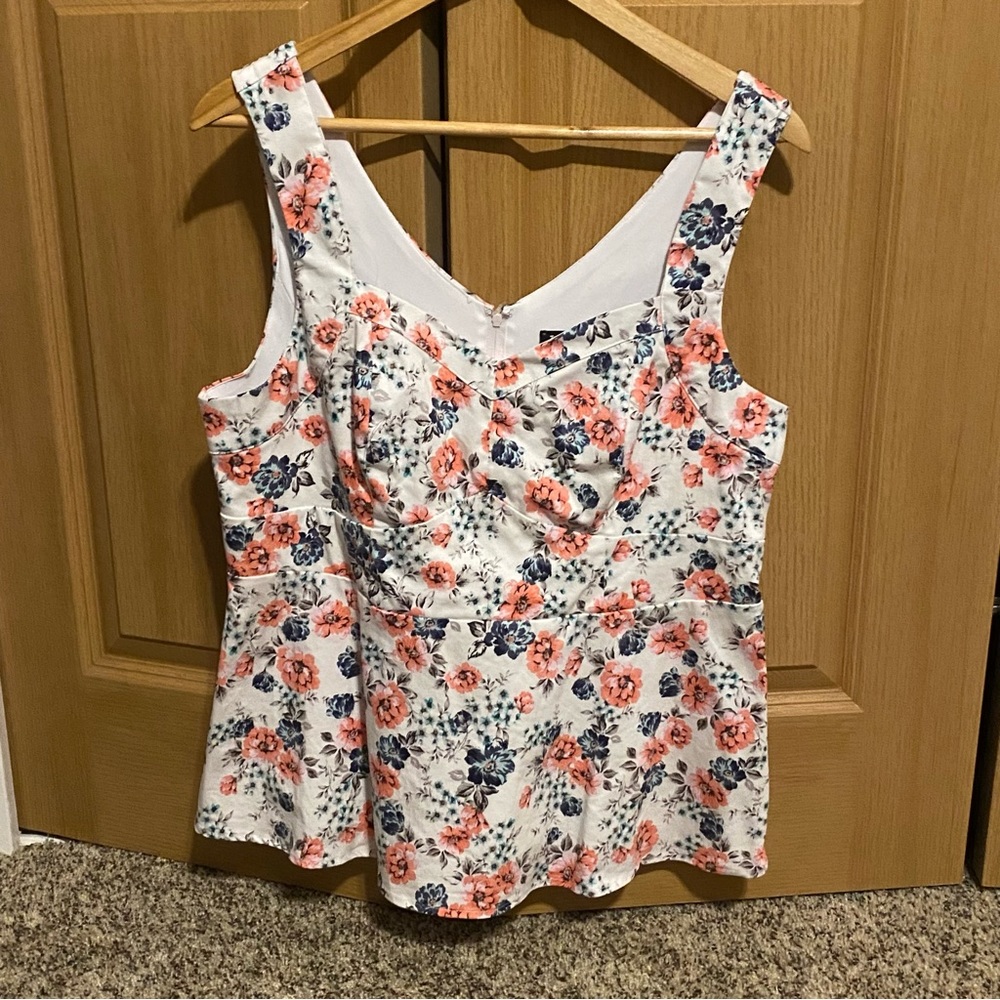 White and floral Torrid size 0